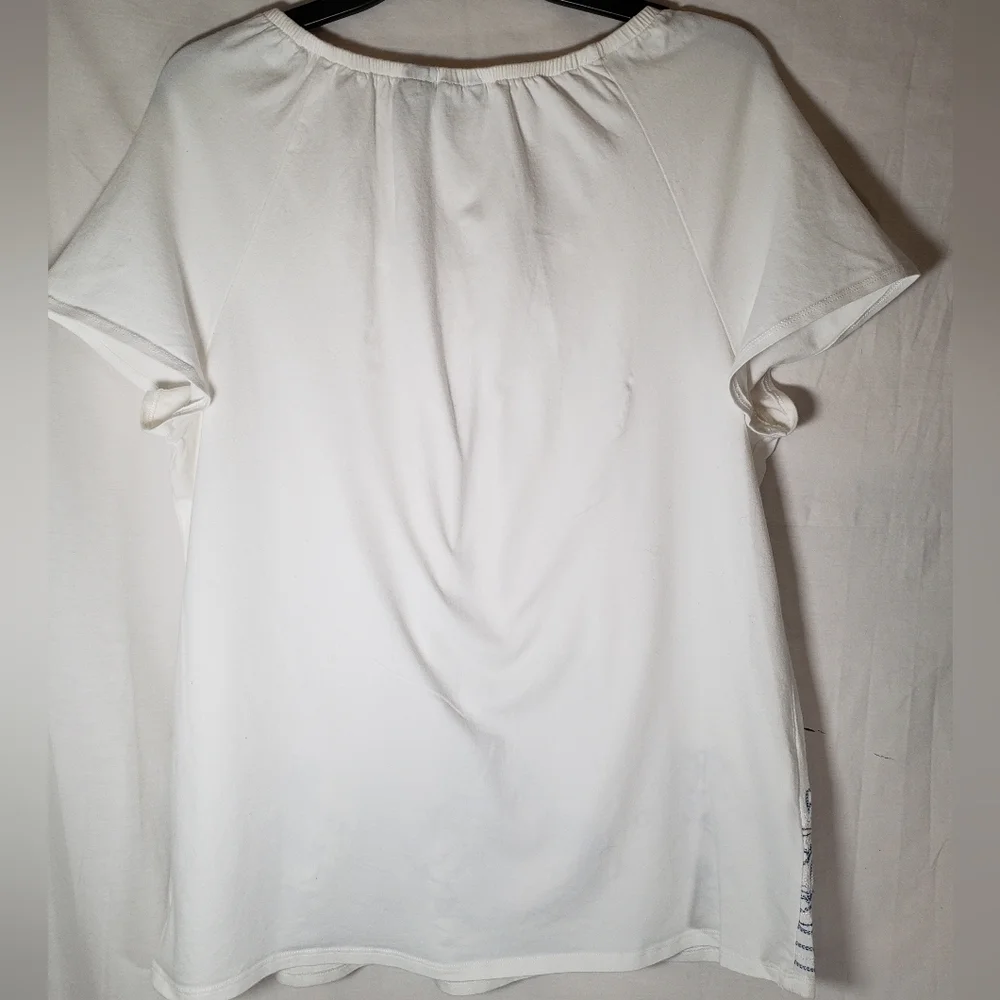 RT White with Blue Embroidered Short Sleeve Shirt Sz XL